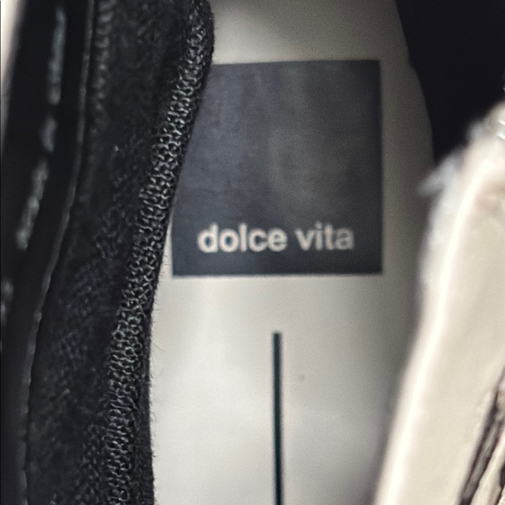 Dolce Vita White and Black Ankle Boots - embroidered leather - Picture 15 of 16